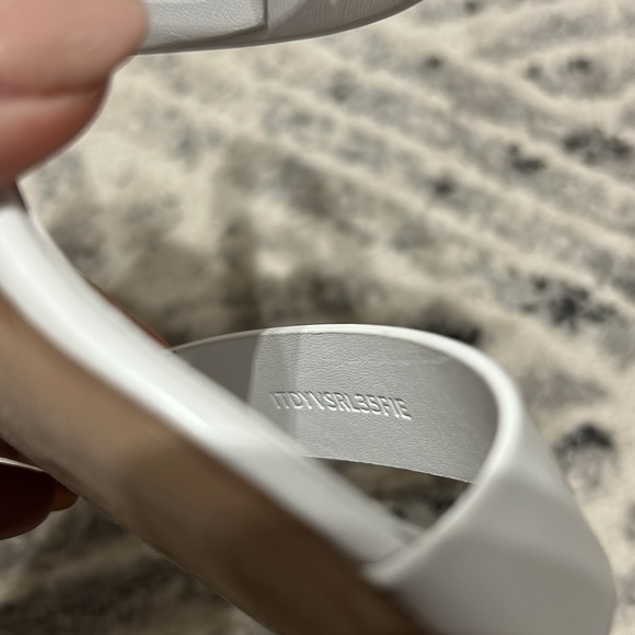 Burberry Virginia Block Heel Sandals - Optic White Size 40.5 - Picture 16 of 16